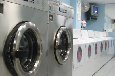 1200px-Laundromat_ontario-1.webp